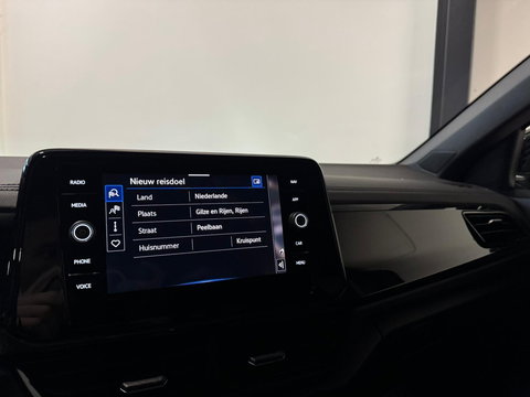 Volkswagen T-Roc 1.5 TSI R-Line PANO KEYLESS VOL'