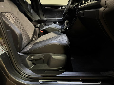Volkswagen T-Roc 1.5 TSI R-Line PANO KEYLESS VOL'