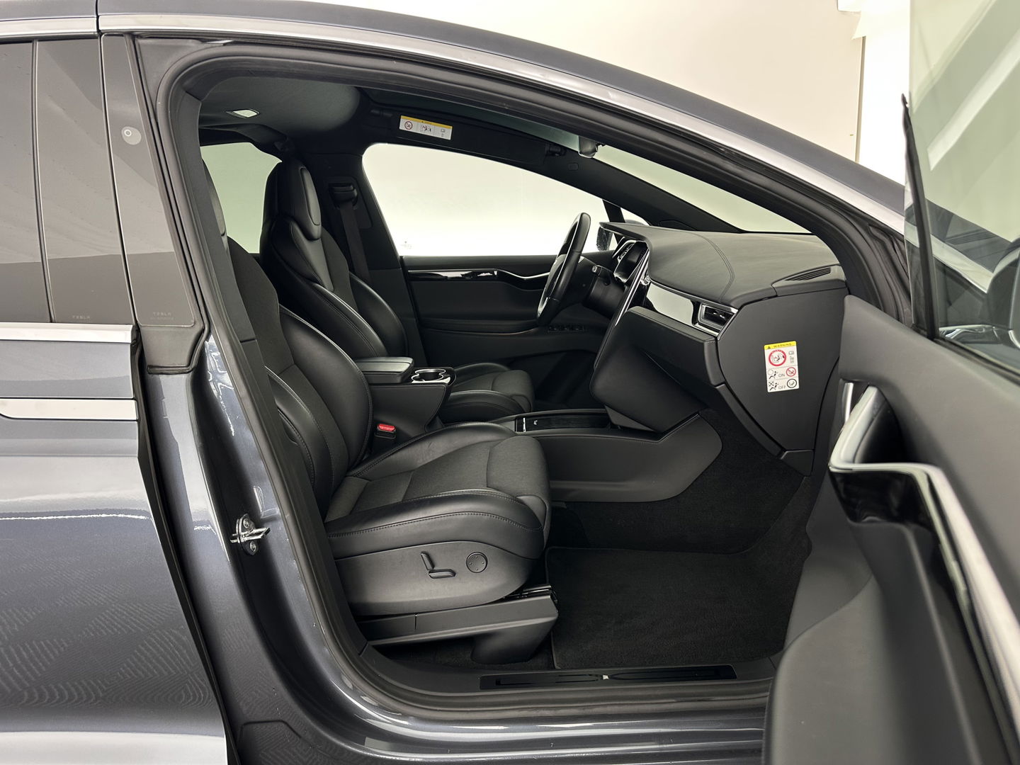 Tesla Model X 75D Base 7-Pers. [ 3-Fase-17kW ] {SOH-88%} Aut. *PANO-WINDOW | AUTOPILOT | LEATHER-FABRIC | TOPVIEW | NAVI-FULLMAP | FULL-LED | AIRSUSPENSION | DIGI-COCKPIT | KEYLESS | CAMERA | DAB+ | HEATED-COMFORTSEATS | 20''ALU*