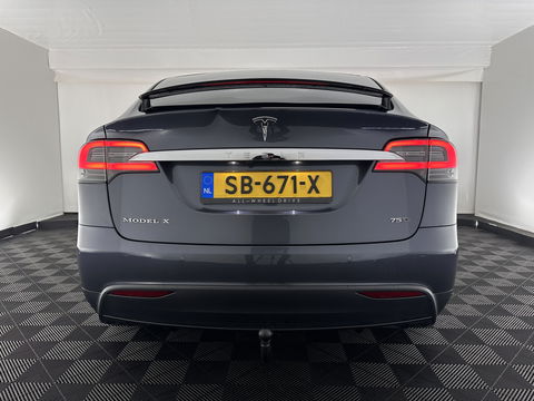Tesla Model X 75D Base 7-Pers. [ 3-Fase-17kW ] {SOH-88%} Aut. *PANO-WINDOW | AUTOPILOT | LEATHER-FABRIC | TOPVIEW | NAVI-FULLMAP | FULL-LED | AIRSUSPENSION | DIGI-COCKPIT | KEYLESS | CAMERA | DAB+ | HEATED-COMFORTSEATS | 20''ALU*
