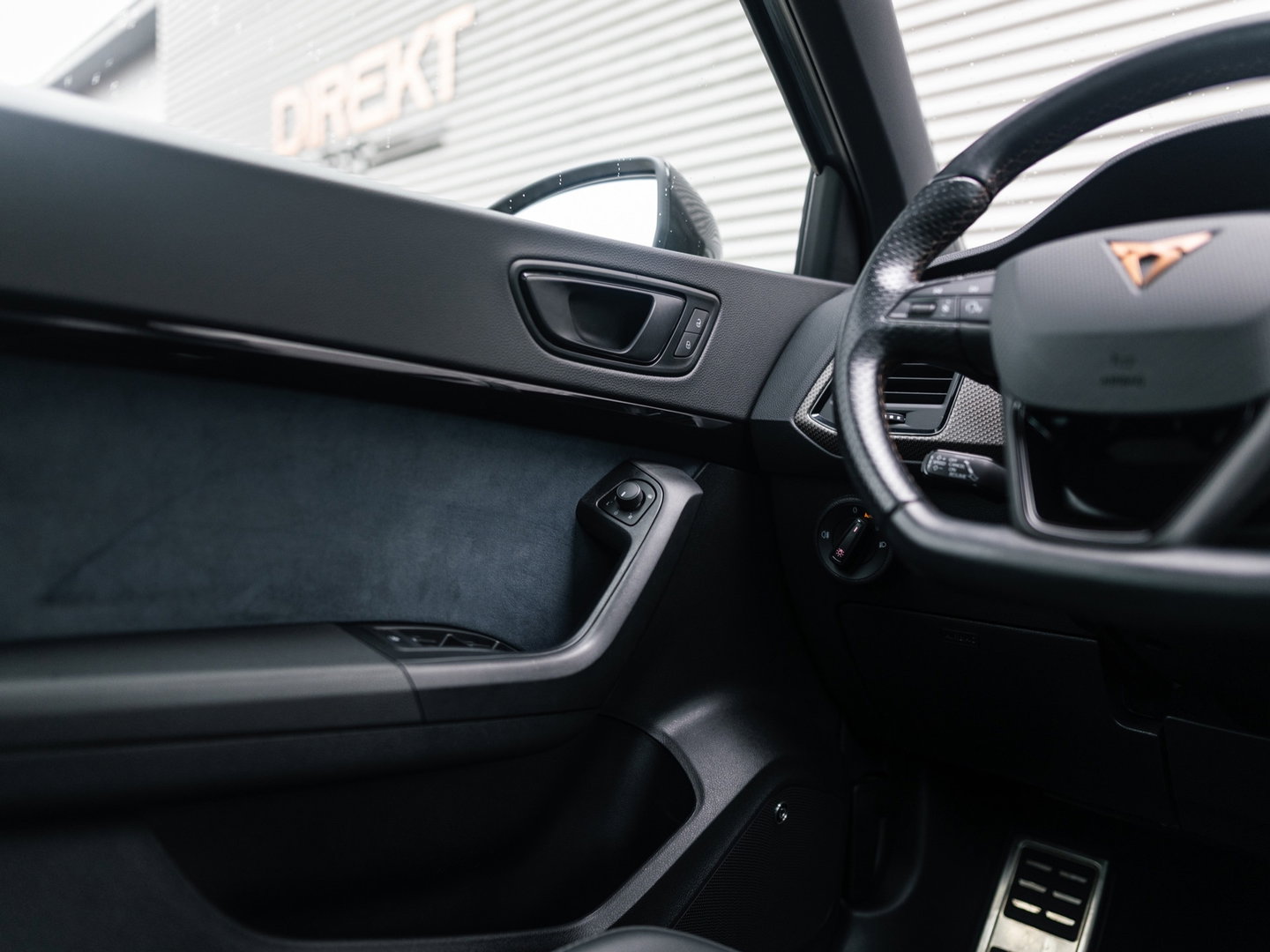 CUPRA Ateca 2.0 TSI 4DRIVE LIMITED PANO CARBON BREMBO BEATS