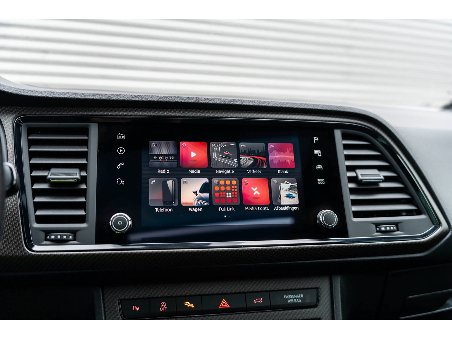 CUPRA Ateca 2.0 TSI 4DRIVE LIMITED PANO CARBON BREMBO BEATS