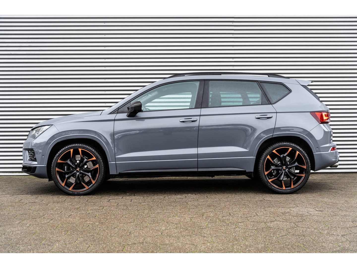 CUPRA Ateca 2.0 TSI 4DRIVE LIMITED PANO CARBON BREMBO BEATS
