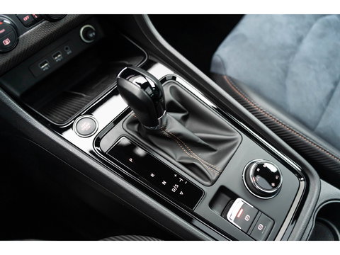 CUPRA Ateca 2.0 TSI 4DRIVE LIMITED PANO CARBON BREMBO BEATS