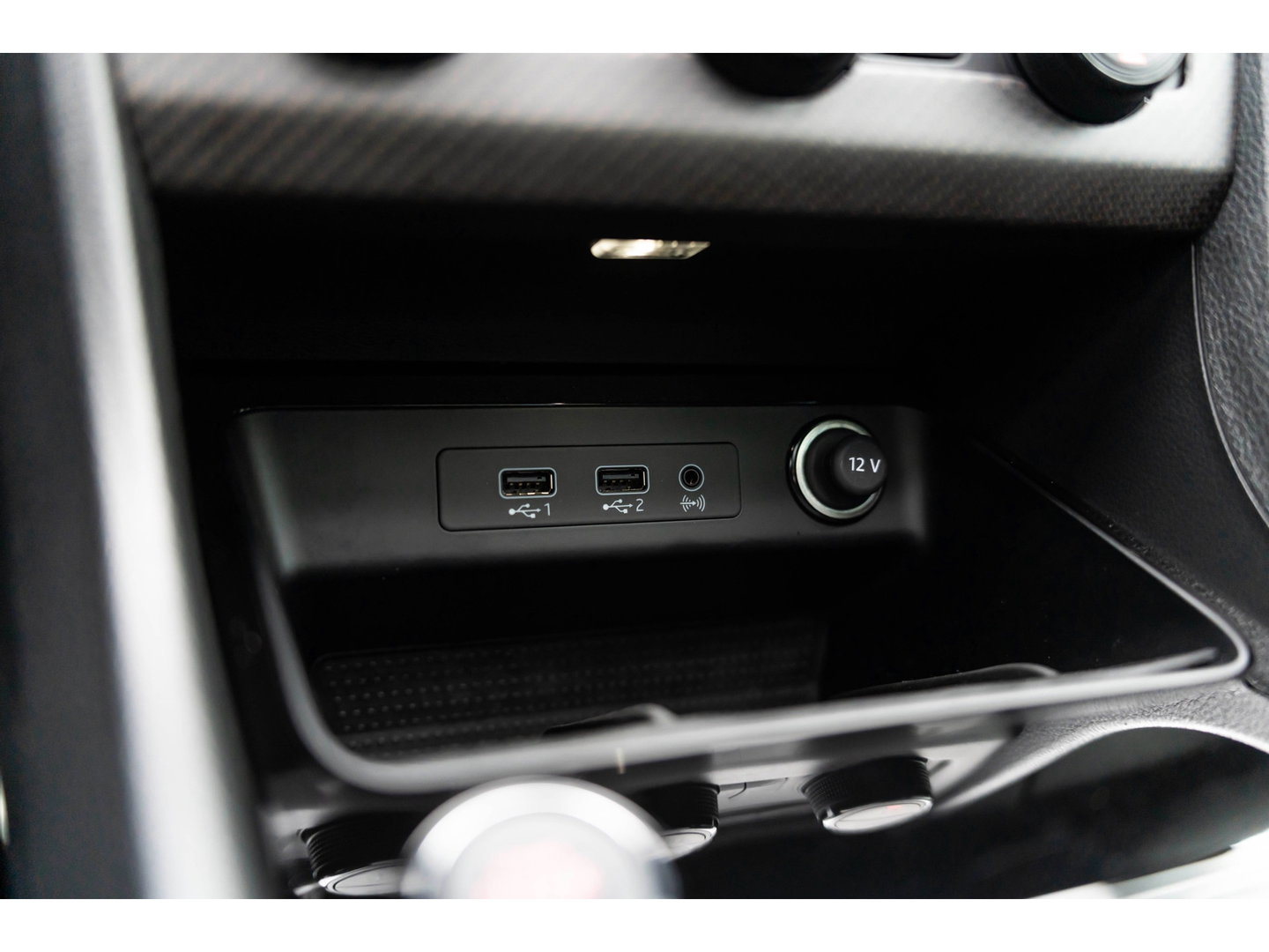 CUPRA Ateca 2.0 TSI 4DRIVE LIMITED PANO CARBON BREMBO BEATS