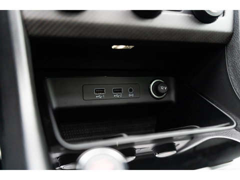 CUPRA Ateca 2.0 TSI 4DRIVE LIMITED PANO CARBON BREMBO BEATS