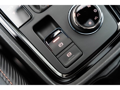 CUPRA Ateca 2.0 TSI 4DRIVE LIMITED PANO CARBON BREMBO BEATS