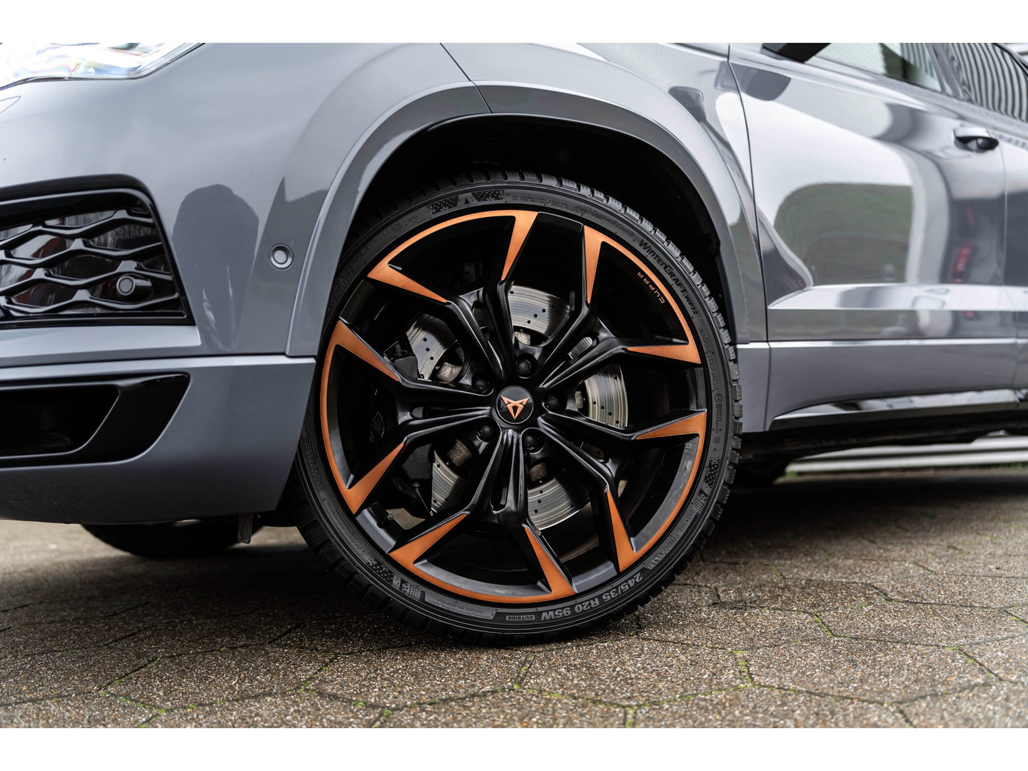 CUPRA Ateca 2.0 TSI 4DRIVE LIMITED PANO CARBON BREMBO BEATS