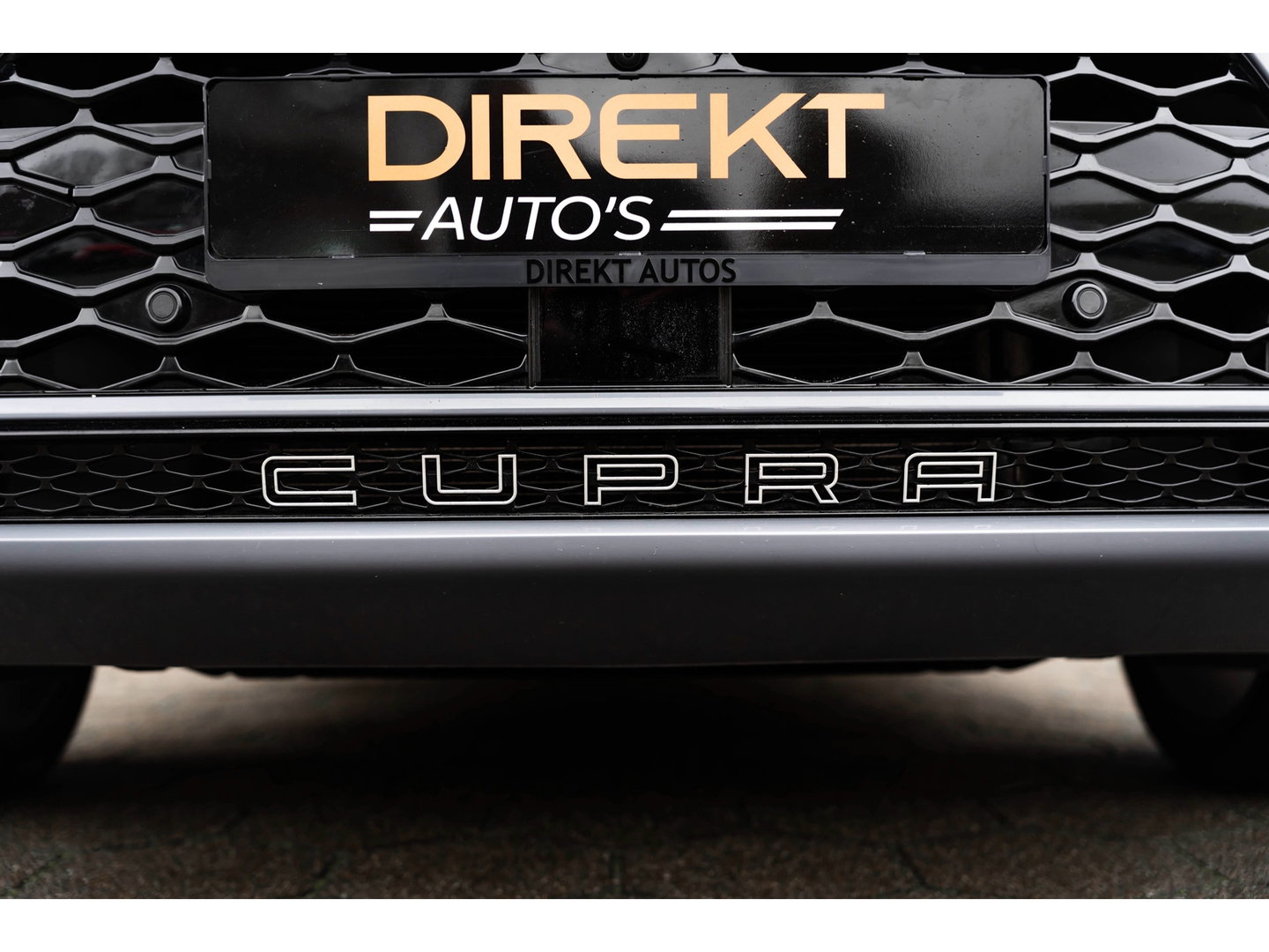 CUPRA Ateca 2.0 TSI 4DRIVE LIMITED PANO CARBON BREMBO BEATS