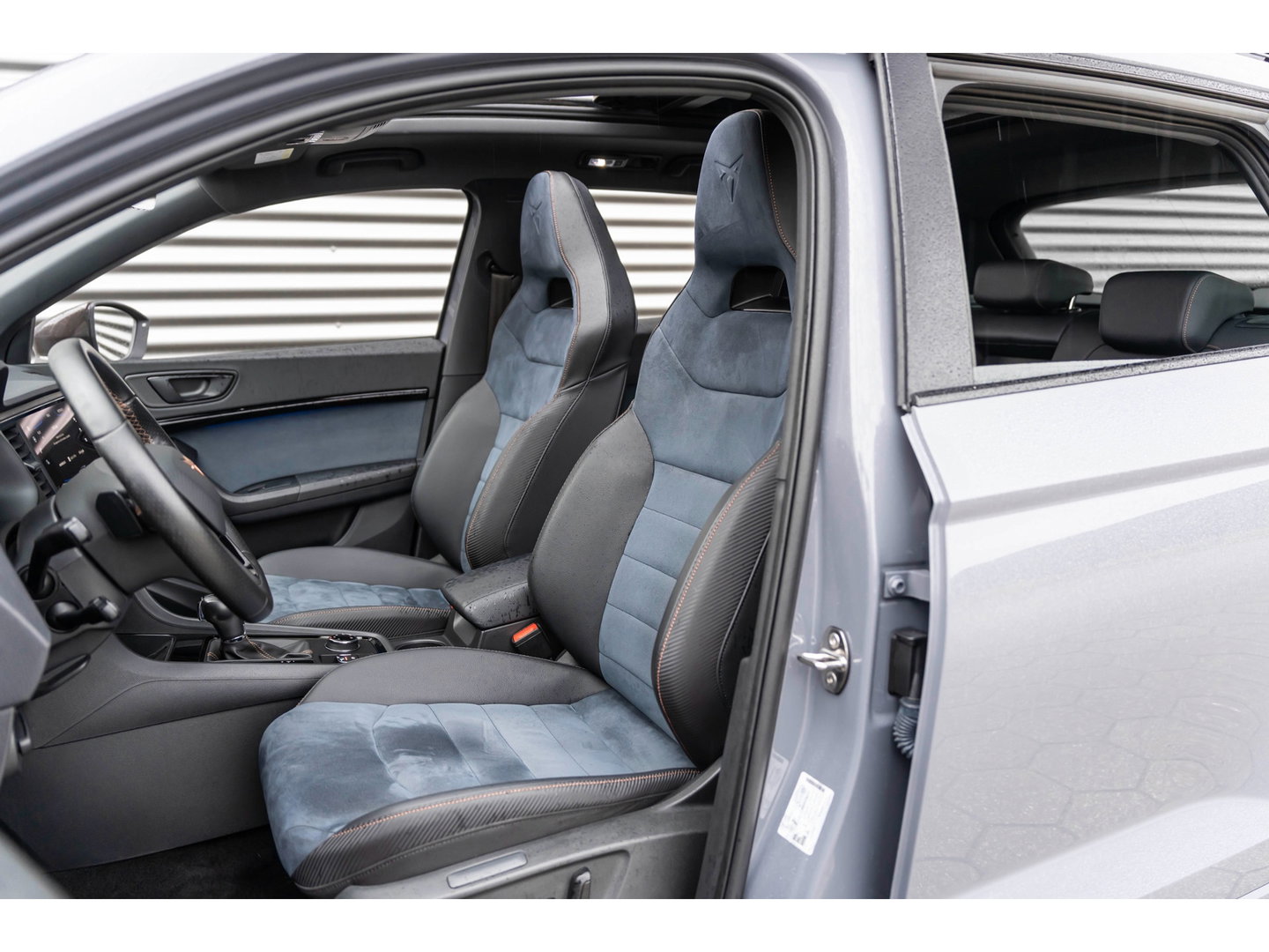 CUPRA Ateca 2.0 TSI 4DRIVE LIMITED PANO CARBON BREMBO BEATS