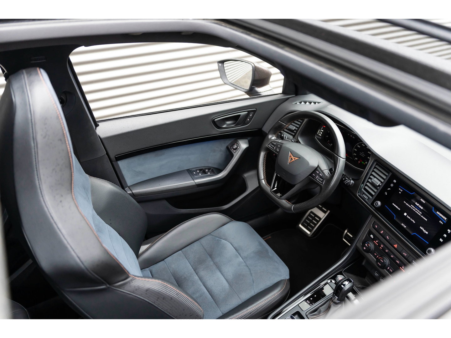 CUPRA Ateca 2.0 TSI 4DRIVE LIMITED PANO CARBON BREMBO BEATS