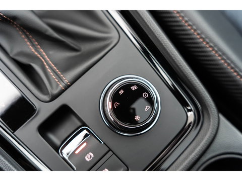 CUPRA Ateca 2.0 TSI 4DRIVE LIMITED PANO CARBON BREMBO BEATS