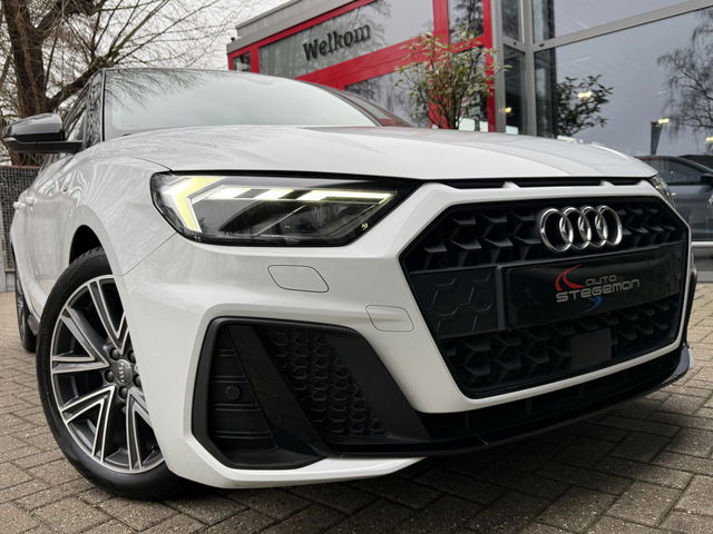 Audi A1 Sportback - 30 TFSI *!* 2x S-LINE *!* CARPLAY/ 17 INCH/ LED/ STOELVERWARMING *!*