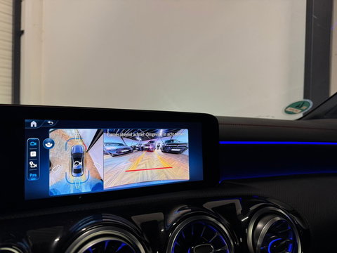 Mercedes-Benz CLA-Klasse 180 AMG PANO 360' SFEER VOL!