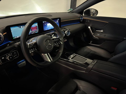 Mercedes-Benz CLA-Klasse 180 AMG PANO 360' SFEER VOL!