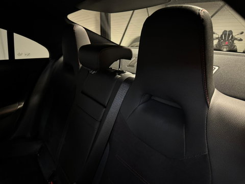 Mercedes-Benz CLA-Klasse 180 AMG PANO 360' SFEER VOL!