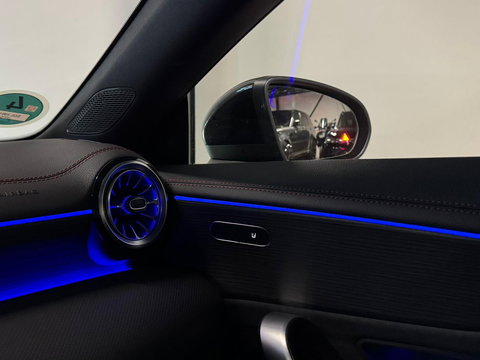 Mercedes-Benz CLA-Klasse 180 AMG PANO 360' SFEER VOL!