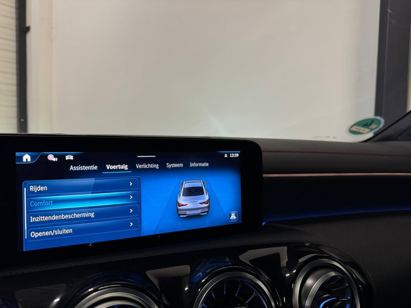 Mercedes-Benz CLA-Klasse 180 AMG PANO 360' SFEER VOL!