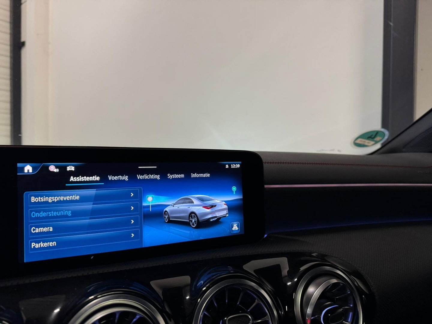 Mercedes-Benz CLA-Klasse 180 AMG PANO 360' SFEER VOL!