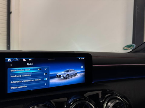 Mercedes-Benz CLA-Klasse 180 AMG PANO 360' SFEER VOL!
