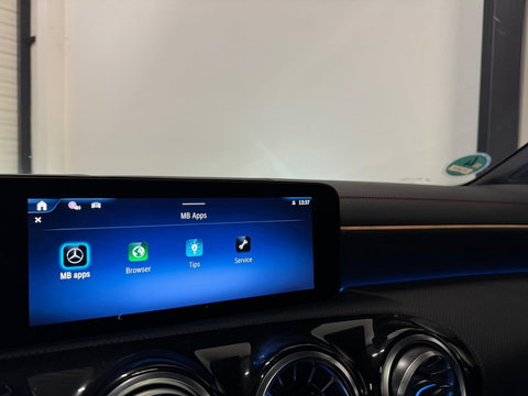 Mercedes-Benz CLA-Klasse 180 AMG PANO 360' SFEER VOL!