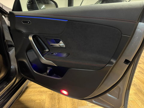 Mercedes-Benz CLA-Klasse 180 AMG PANO 360' SFEER VOL!