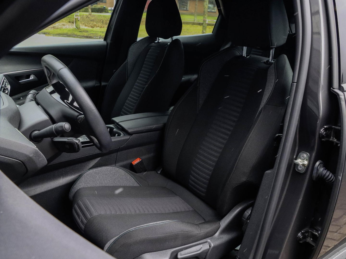 Peugeot 3008 1.2 PureTech Active Pack Business | Stoelverwarming | Navigatie via Carplay