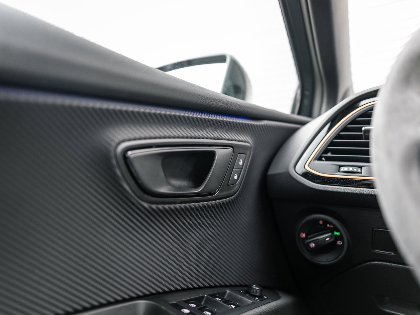 SEAT Leon ST 2.0 TSI CUPRA R 4DRIVE BLACKNESS GREY CARBON