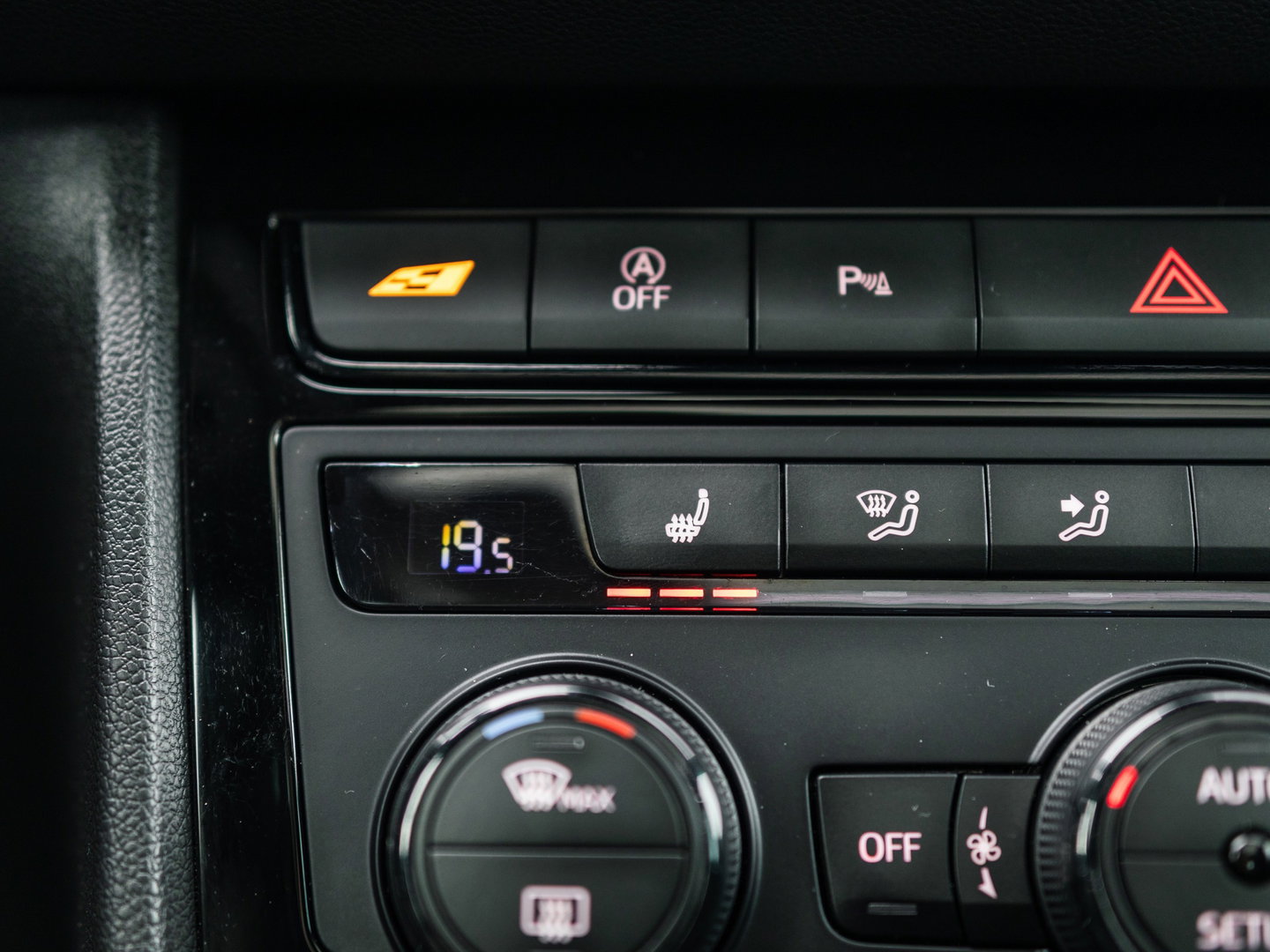 SEAT Leon ST 2.0 TSI CUPRA R 4DRIVE BLACKNESS GREY CARBON