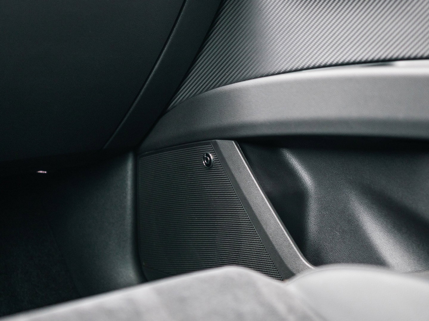 SEAT Leon ST 2.0 TSI CUPRA R 4DRIVE BLACKNESS GREY CARBON