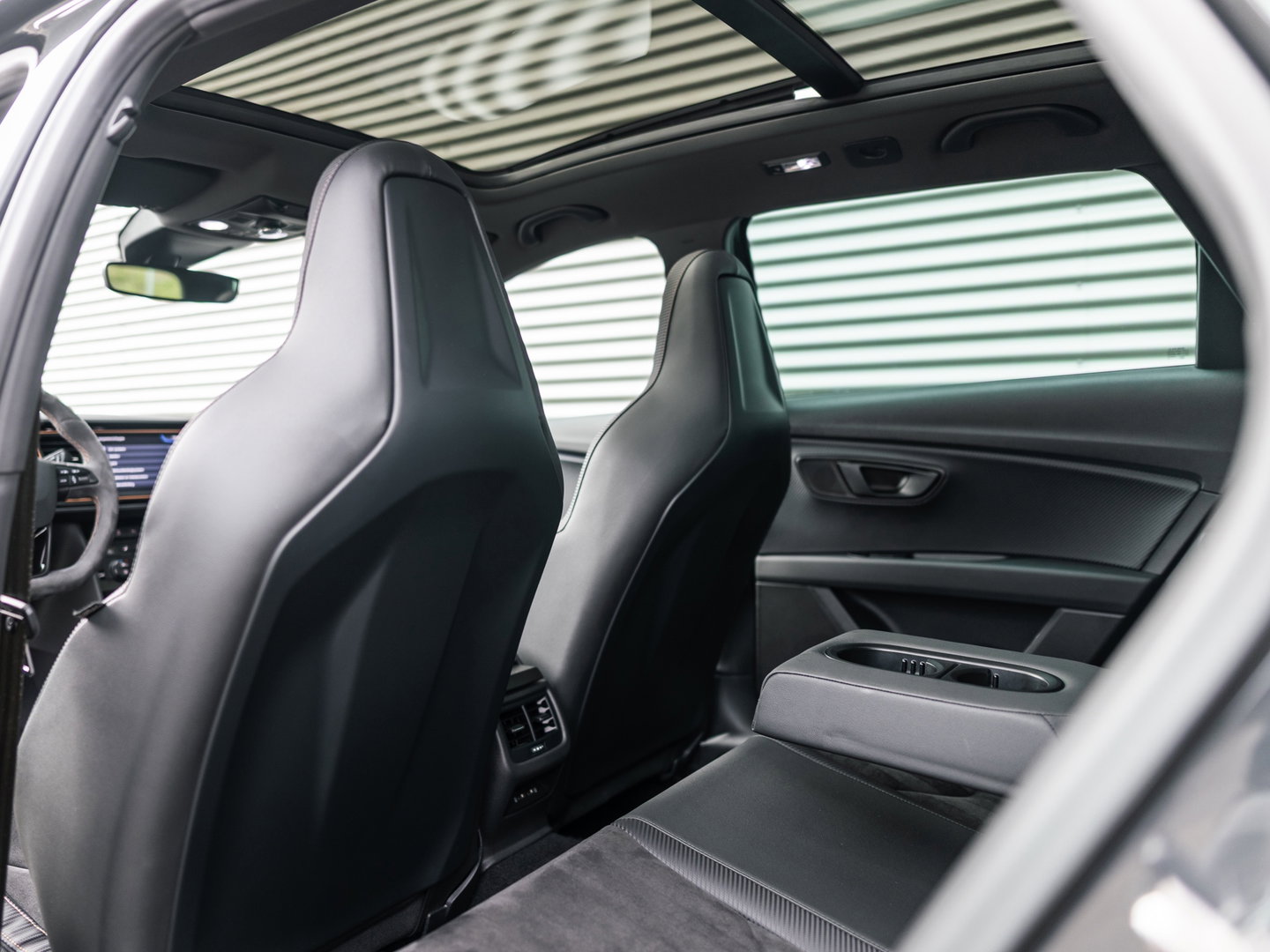 SEAT Leon ST 2.0 TSI CUPRA R 4DRIVE BLACKNESS GREY CARBON