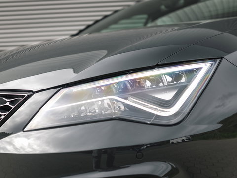 SEAT Leon ST 2.0 TSI CUPRA R 4DRIVE BLACKNESS GREY CARBON