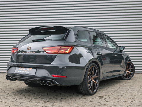 SEAT Leon ST 2.0 TSI CUPRA R 4DRIVE BLACKNESS GREY CARBON