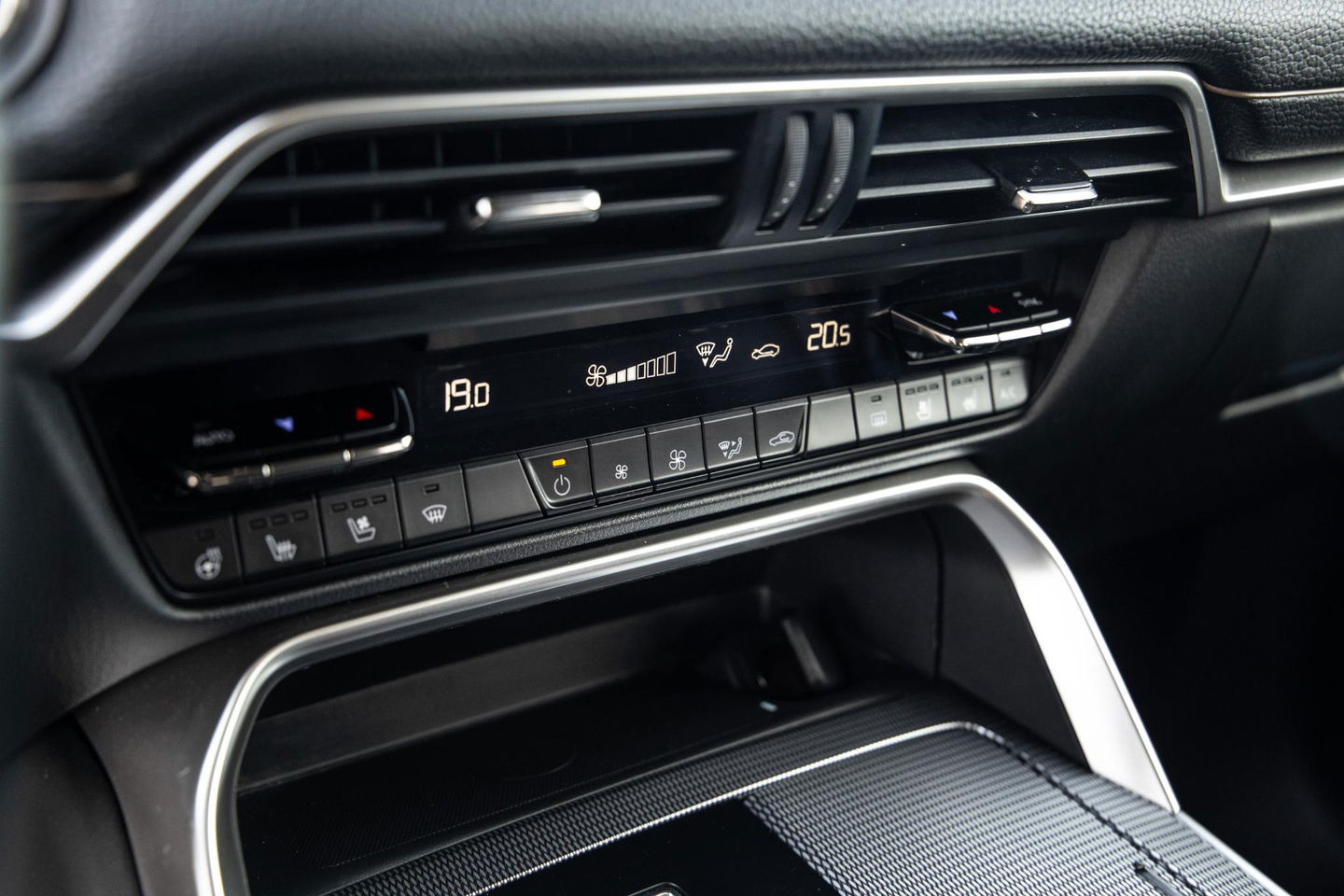 Mazda CX-60 2.5 e-SkyActiv PHEV Homura 360 CAMERA / STOELVERWARMING + KOELING / CARPLAY / ADAPTIVE CRUISE