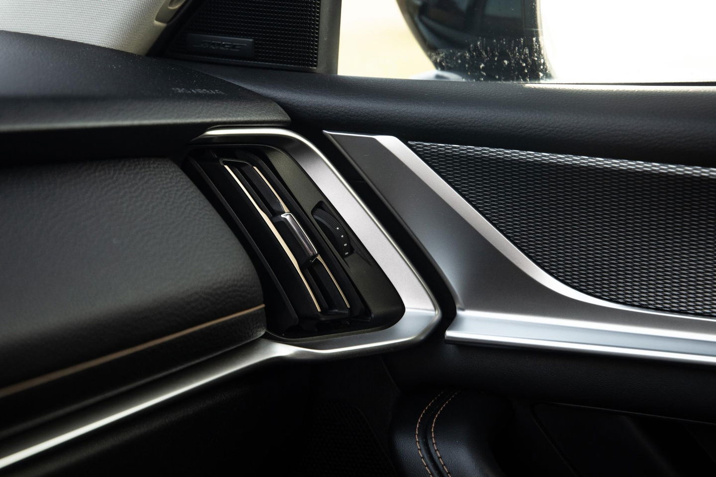 Mazda CX-60 2.5 e-SkyActiv PHEV Homura 360 CAMERA / STOELVERWARMING + KOELING / CARPLAY / ADAPTIVE CRUISE