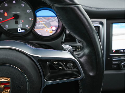 Porsche Macan 3.0 S Aut. *PANO | LEATHER | XENON | SPORT-CHRONO-PACK | MEMORY-PACK | BOSE-SOUND | AIR-SUSPENSION | HEATED-COMFORTSEATS | CAMERA | NAVI-FULLMAP | PRIVACY-GLASS | SHIFT-PADDLES | 21''ALU*