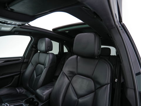 Porsche Macan 3.0 S Aut. *PANO | LEATHER | XENON | SPORT-CHRONO-PACK | MEMORY-PACK | BOSE-SOUND | AIR-SUSPENSION | HEATED-COMFORTSEATS | CAMERA | NAVI-FULLMAP | PRIVACY-GLASS | SHIFT-PADDLES | 21''ALU*