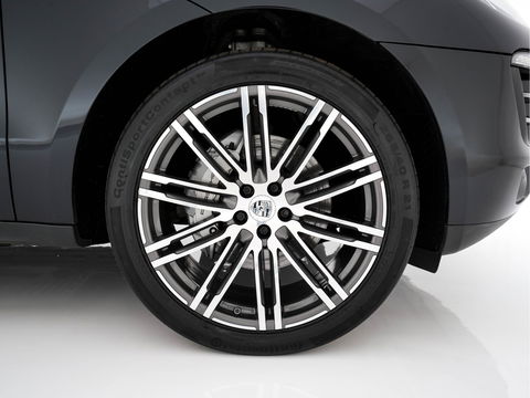 Porsche Macan 3.0 S Aut. *PANO | LEATHER | XENON | SPORT-CHRONO-PACK | MEMORY-PACK | BOSE-SOUND | AIR-SUSPENSION | HEATED-COMFORTSEATS | CAMERA | NAVI-FULLMAP | PRIVACY-GLASS | SHIFT-PADDLES | 21''ALU*