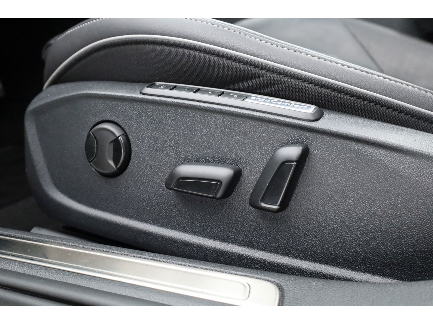 Volkswagen Arteon 1.4 TSI eHybrid R-Line Business | SOH 94.3% | Pano | Elek. Trekhaak | Memory | 360cam | Stoel- Stuurverw. | CarPlay