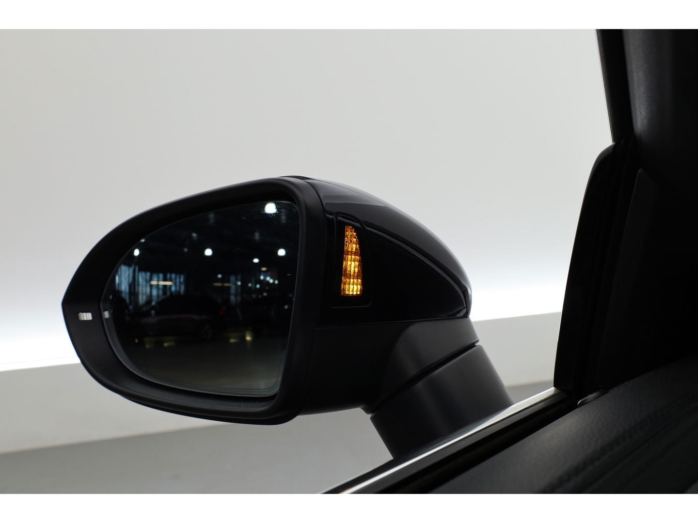 Volkswagen Arteon 1.4 TSI eHybrid R-Line Business | SOH 94.3% | Pano | Elek. Trekhaak | Memory | 360cam | Stoel- Stuurverw. | CarPlay