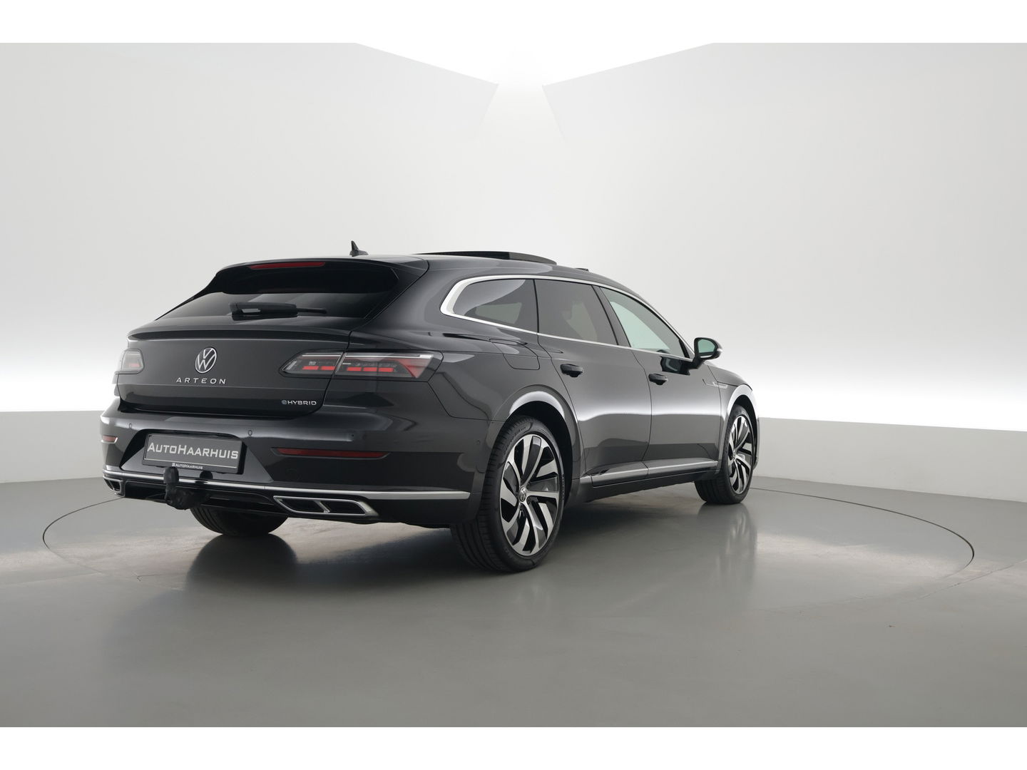 Volkswagen Arteon 1.4 TSI eHybrid R-Line Business | SOH 94.3% | Pano | Elek. Trekhaak | Memory | 360cam | Stoel- Stuurverw. | CarPlay