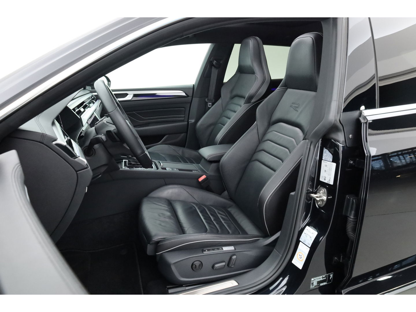 Volkswagen Arteon 1.4 TSI eHybrid R-Line Business | SOH 94.3% | Pano | Elek. Trekhaak | Memory | 360cam | Stoel- Stuurverw. | CarPlay