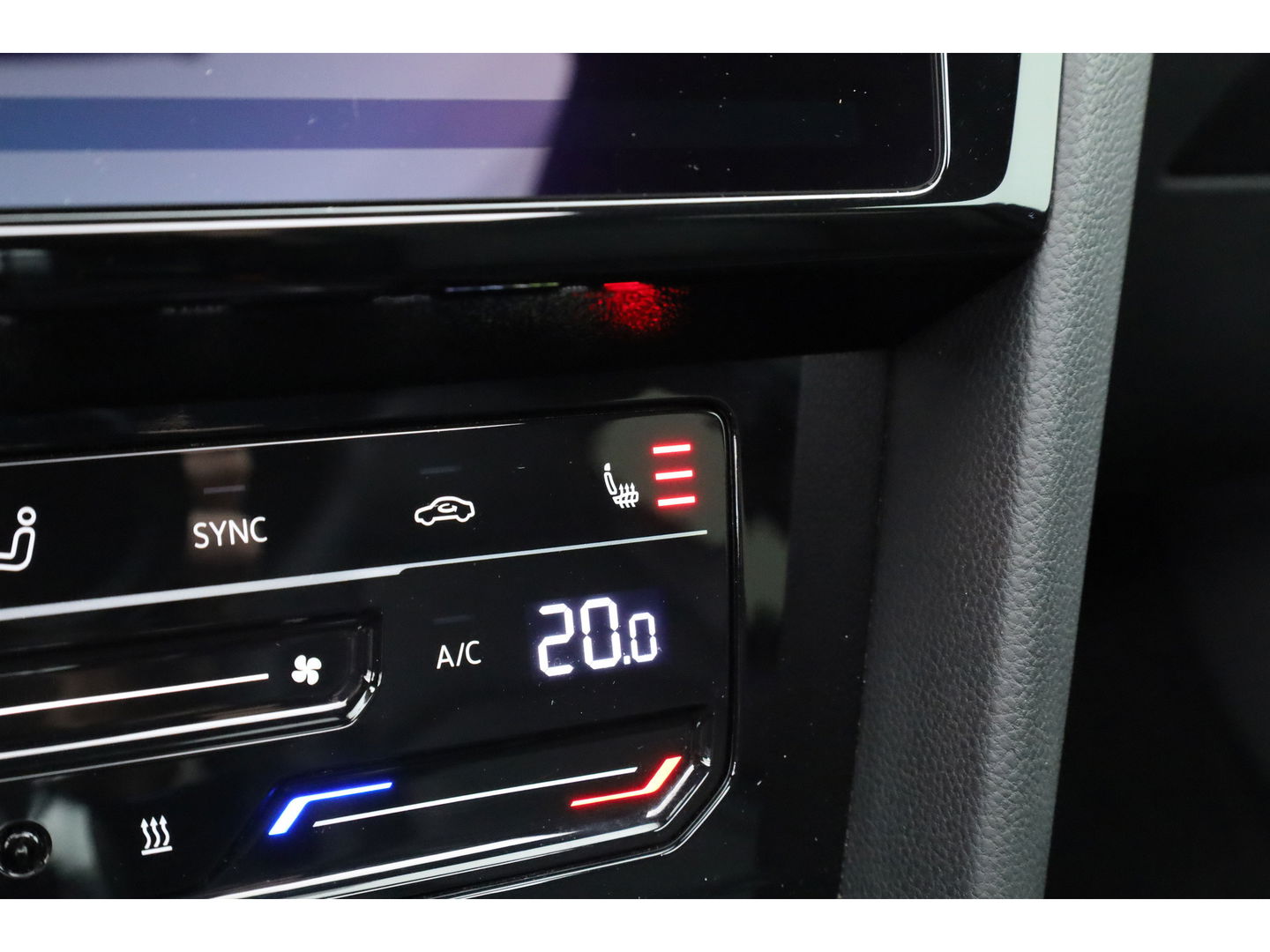 Volkswagen Arteon 1.4 TSI eHybrid R-Line Business | SOH 94.3% | Pano | Elek. Trekhaak | Memory | 360cam | Stoel- Stuurverw. | CarPlay