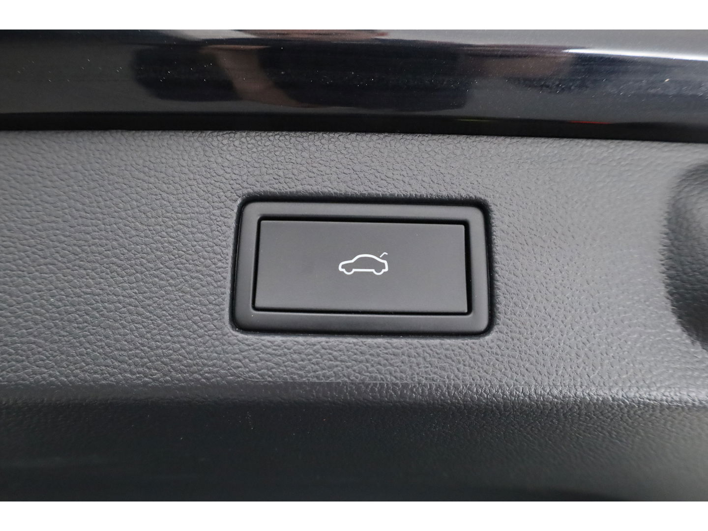 Volkswagen Arteon 1.4 TSI eHybrid R-Line Business | SOH 94.3% | Pano | Elek. Trekhaak | Memory | 360cam | Stoel- Stuurverw. | CarPlay