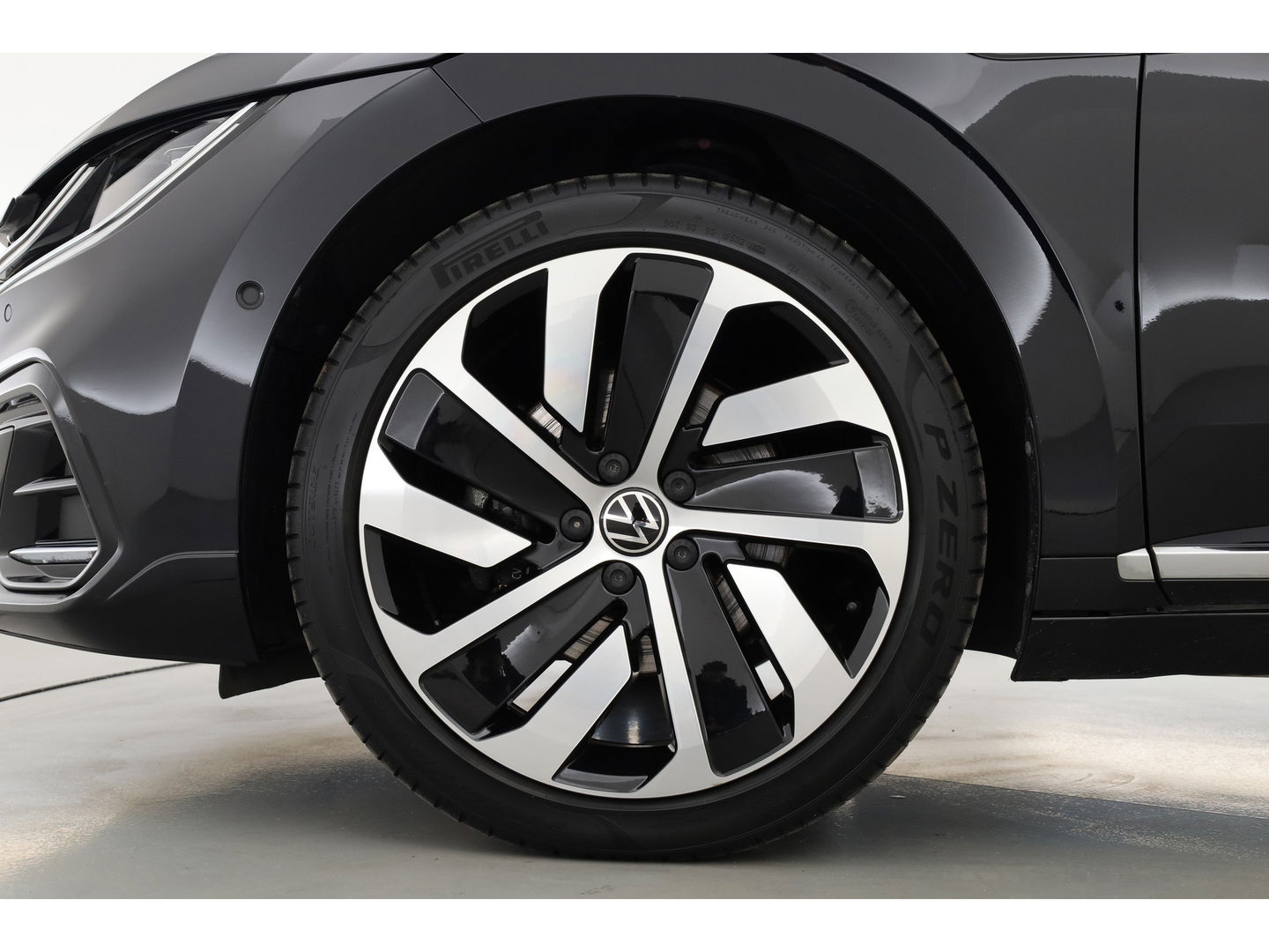 Volkswagen Arteon 1.4 TSI eHybrid R-Line Business | SOH 94.3% | Pano | Elek. Trekhaak | Memory | 360cam | Stoel- Stuurverw. | CarPlay