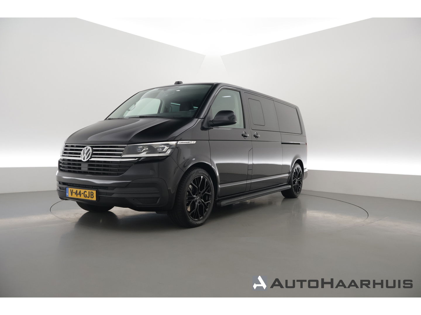 Volkswagen Transporter 2.0 TDI L2H1 32 DC Comfortline | Trekhaak | Adapt. Cruise | Camera | Apple CarPlay & Android auto | Leder | DAB