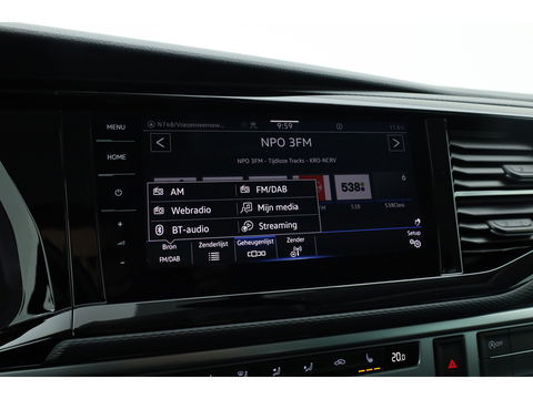 Volkswagen Transporter 2.0 TDI L2H1 32 DC Comfortline | Trekhaak | Adapt. Cruise | Camera | Apple CarPlay & Android auto | Leder | DAB