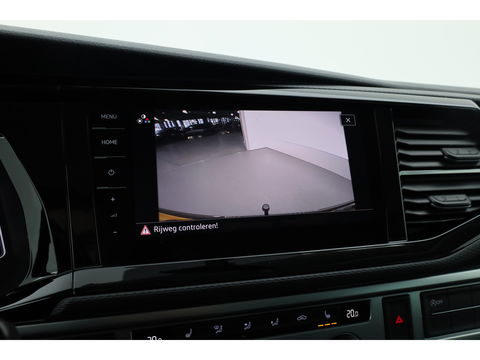 Volkswagen Transporter 2.0 TDI L2H1 32 DC Comfortline | Trekhaak | Adapt. Cruise | Camera | Apple CarPlay & Android auto | Leder | DAB