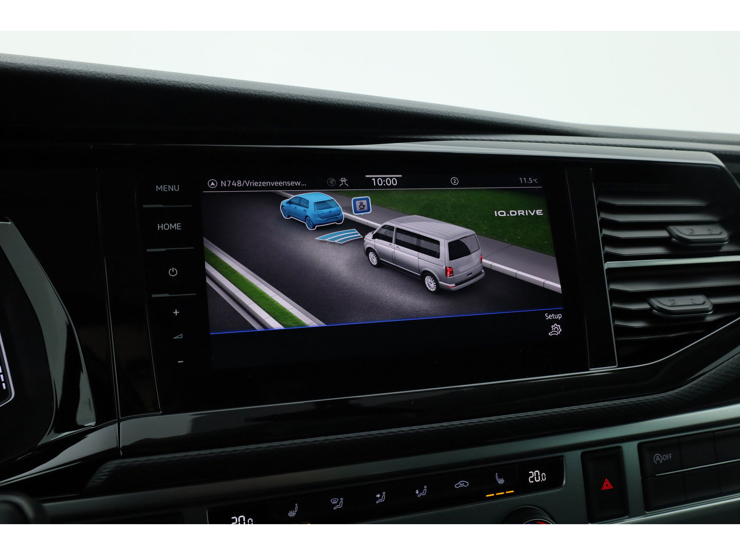 Volkswagen Transporter 2.0 TDI L2H1 32 DC Comfortline | Trekhaak | Adapt. Cruise | Camera | Apple CarPlay & Android auto | Leder | DAB