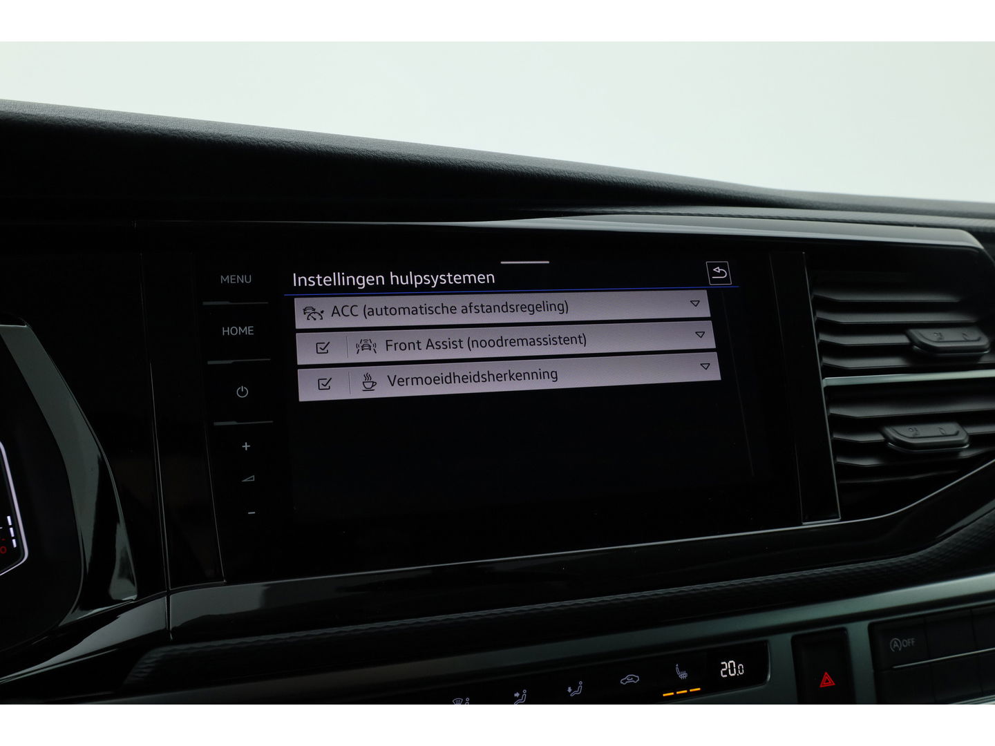 Volkswagen Transporter 2.0 TDI L2H1 32 DC Comfortline | Trekhaak | Adapt. Cruise | Camera | Apple CarPlay & Android auto | Leder | DAB